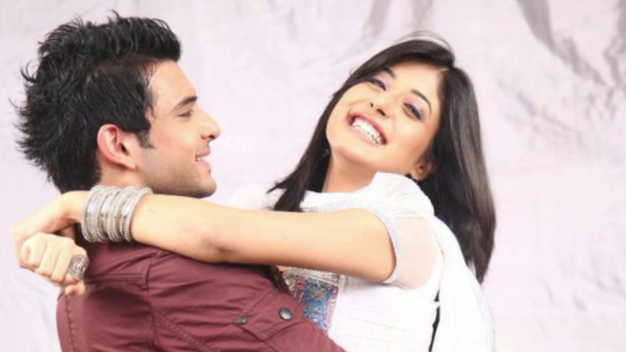 Kitani Mohabbat Hai Unseen Romantic Moments Of Kritika Kamra and Karan Kundrra 4