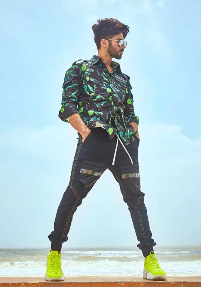 Love For Green! See Ranveer Singh And Shahid Kapoor’s Green Trendy Outfits That Will Change Your Wardrobe - 2