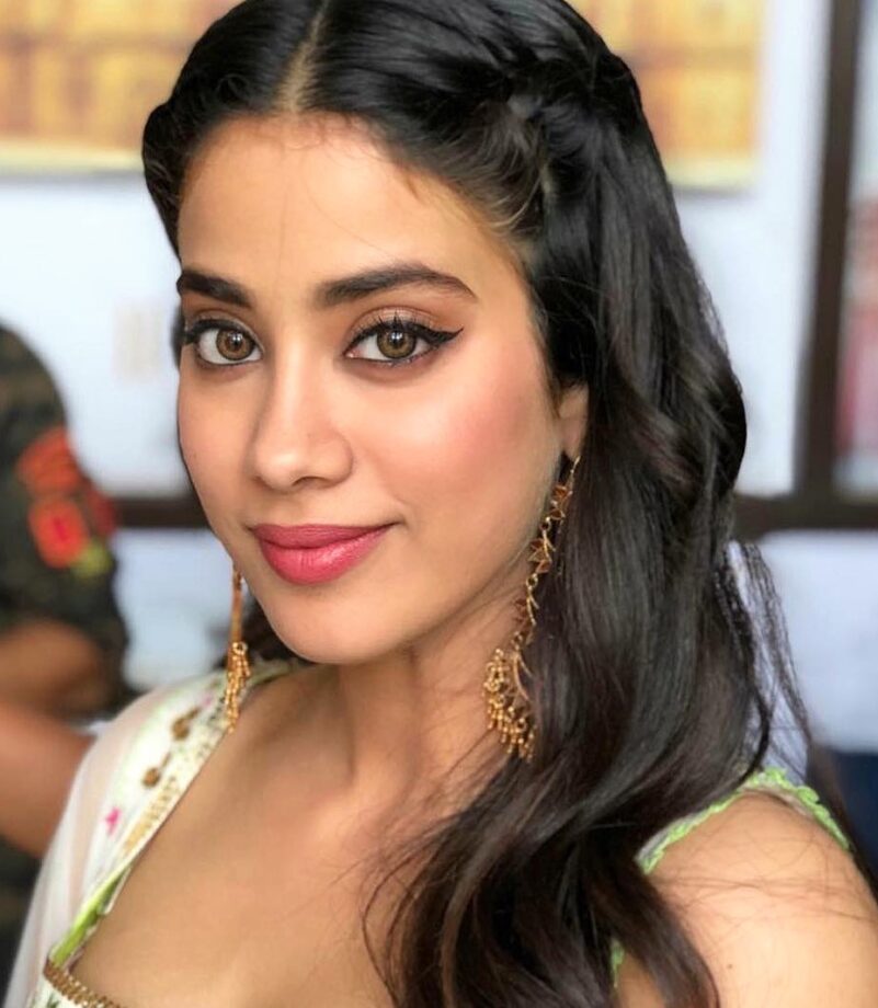 Makeup Inspiration: How To Copy Janhvi Kapoor’s Makeup Style? - 3