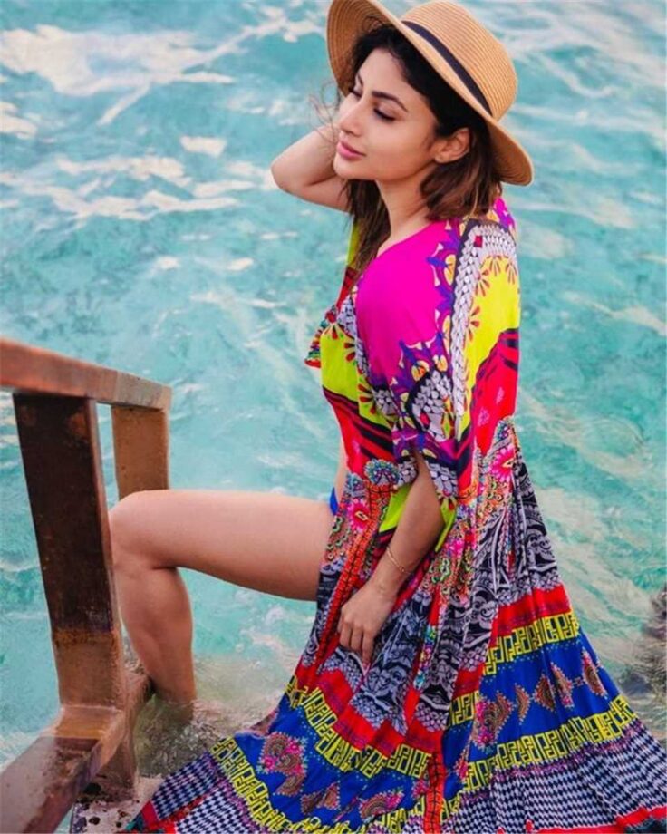 Naagin Fame TV Hottie Mouni Roy’s Amazing Hat Collection Is Perfect For Vacay Look - 3