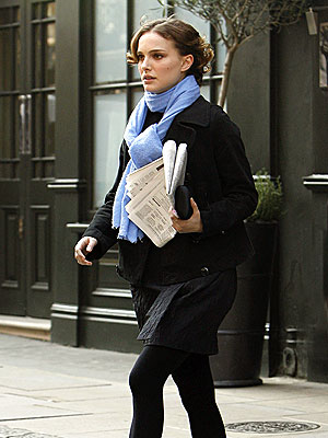 Natalie Portman's Midi Outfits Giving Us Major Autumn Style Inspiration 2