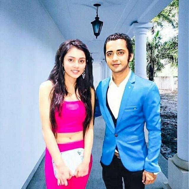 Off-Screen Photos Of Mallika Singh And Sumedh Mudgalkar Will Make You BLUSH! 3