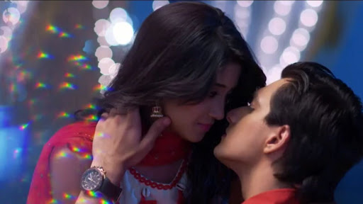 PICS: Kartik And Naira's Intimate Moments From Yeh Rishta Kya Kehlata Hai 1