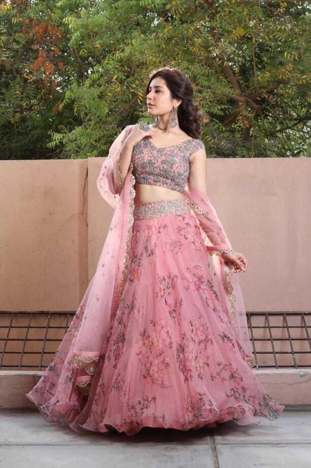 Samantha Akkineni, Pooja Hegde, And Rashi Khanna’s Lehenga Choli Looks That Should Be Your Go-To Pick - 4