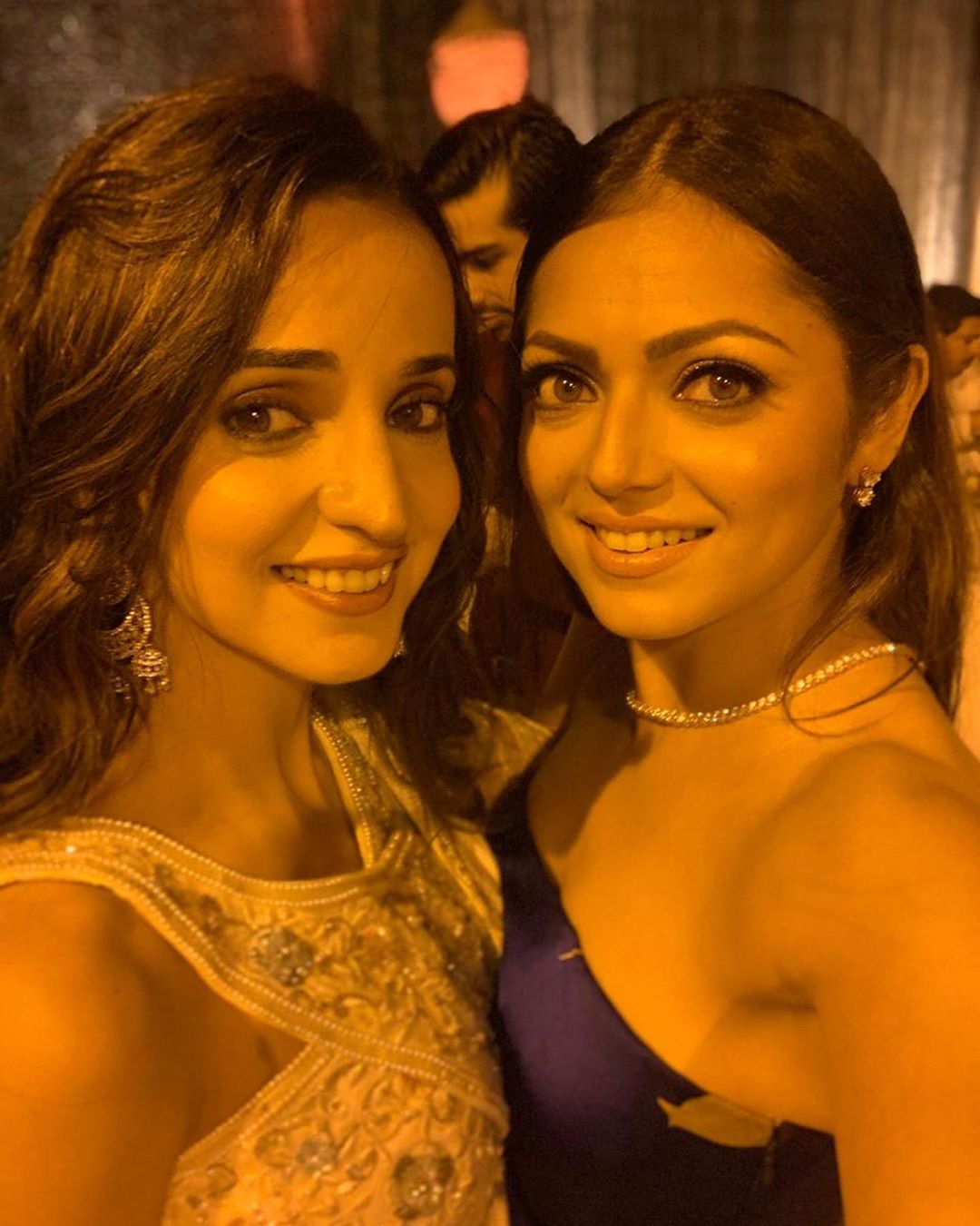 Sanaya Irani and Drashti Dhami Unseen BFF Moments 2