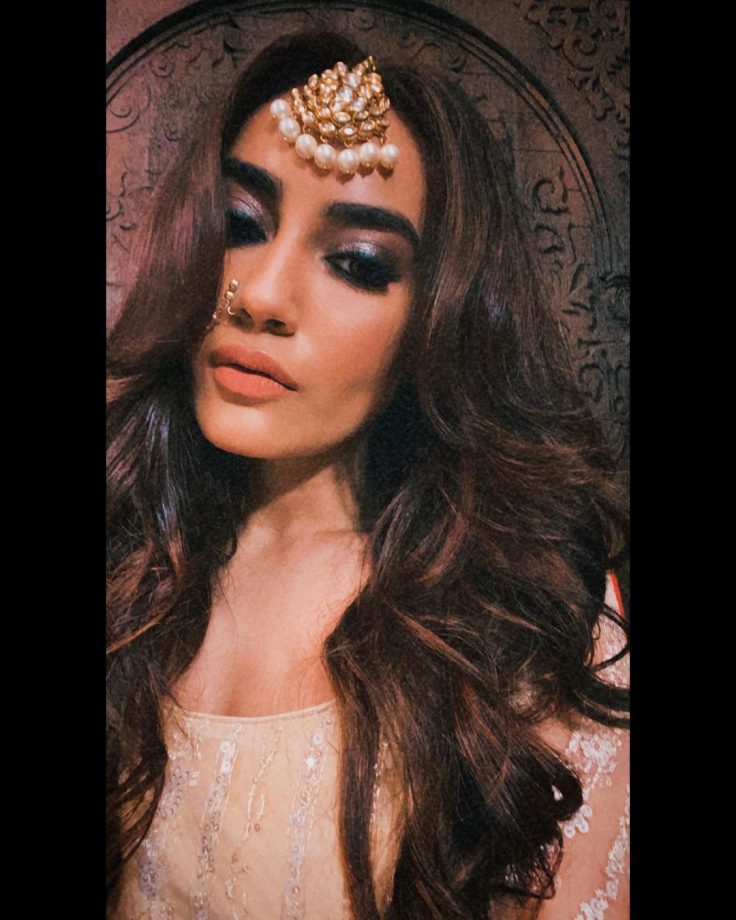 Take Cues From Surbhi Jyoti's Bold Eye Makeup Looks For Upcoming Wedding Season 833467