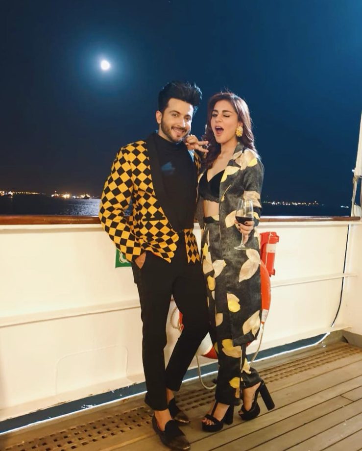 [UNSEEN PHOTOS] Kundali Bhagya Actors Shraddha Arya And Dheeraj Dhoopar Caught On Camera 834947