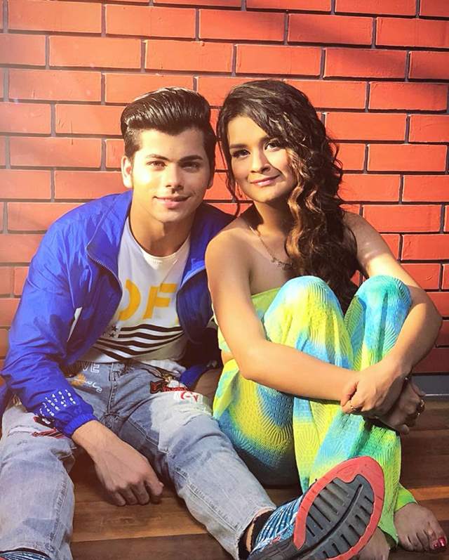 3 Times When Siddharth Nigam Showed His Care for Avneet Kaur - 1