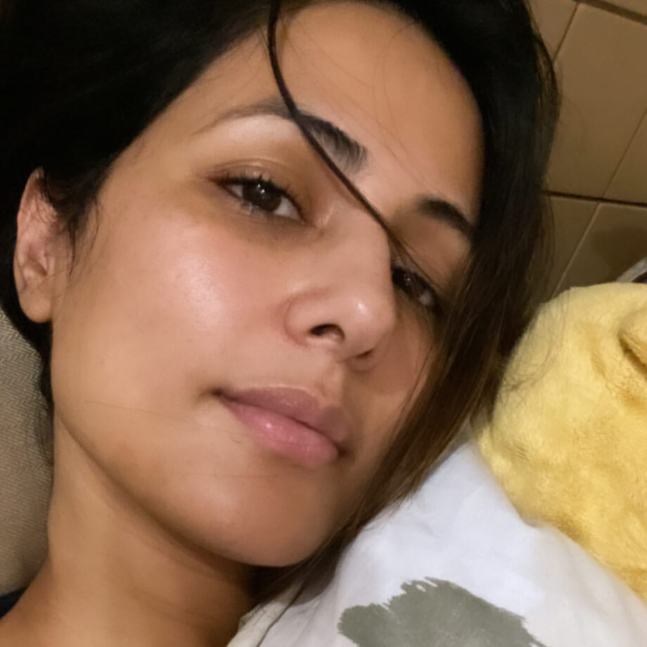 Check out: Hina Khan no make-up looks - 3