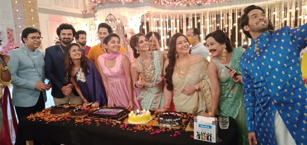 Guddan Tumse Na Ho Payega team celebrates 500 episodes completion 1