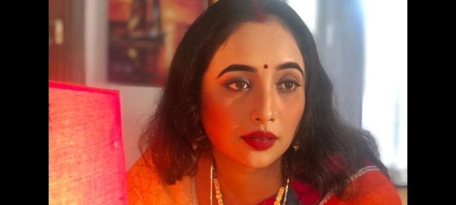 [Hot Lips] Bhojpuri star Rani Chatterjee looks stunning in latest picture in saree and red lipstick