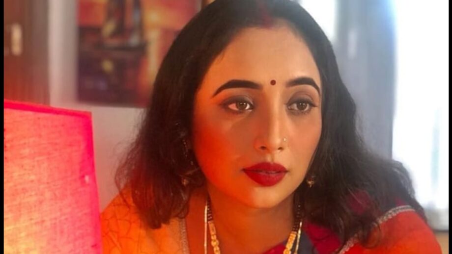 [Hot Lips] Bhojpuri star Rani Chatterjee looks stunning in latest picture in saree and red lipstick