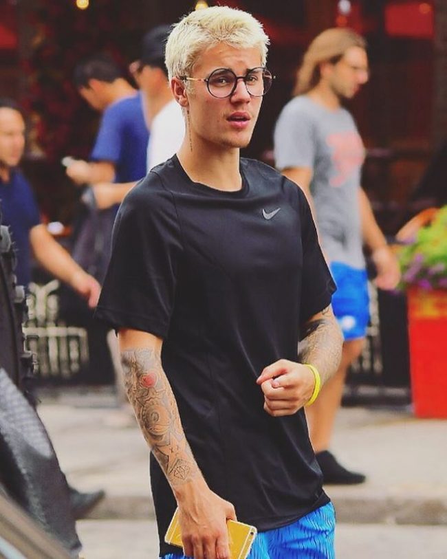 Justin Bieber's Specs Look To Inspire All The Men 2