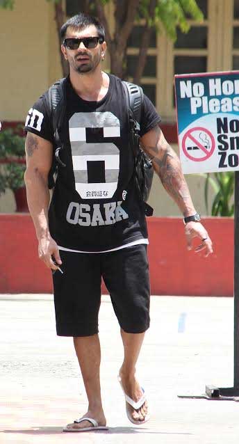 Karan Singh Grover, Abhinav Shukla, Sidharth Shukla: Hottest men in gym wear - 3