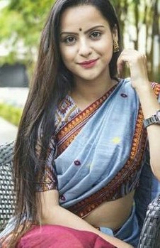 Learn Assam Fashion Style From Assamese Actress Himakshi Kalita - 3