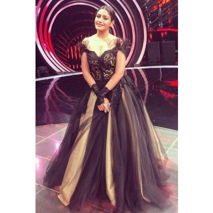 Naagin fame Mouni Roy, Karishma Tanna, Surbhi Jyoti, Surbhi Chandna stunning off shoulder dress look - 5