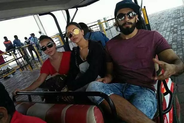 Ranveer Singh and Deepika Padukone’s BEST HOLIDAY PHOTOS that give serious VACATION GOALS - 3