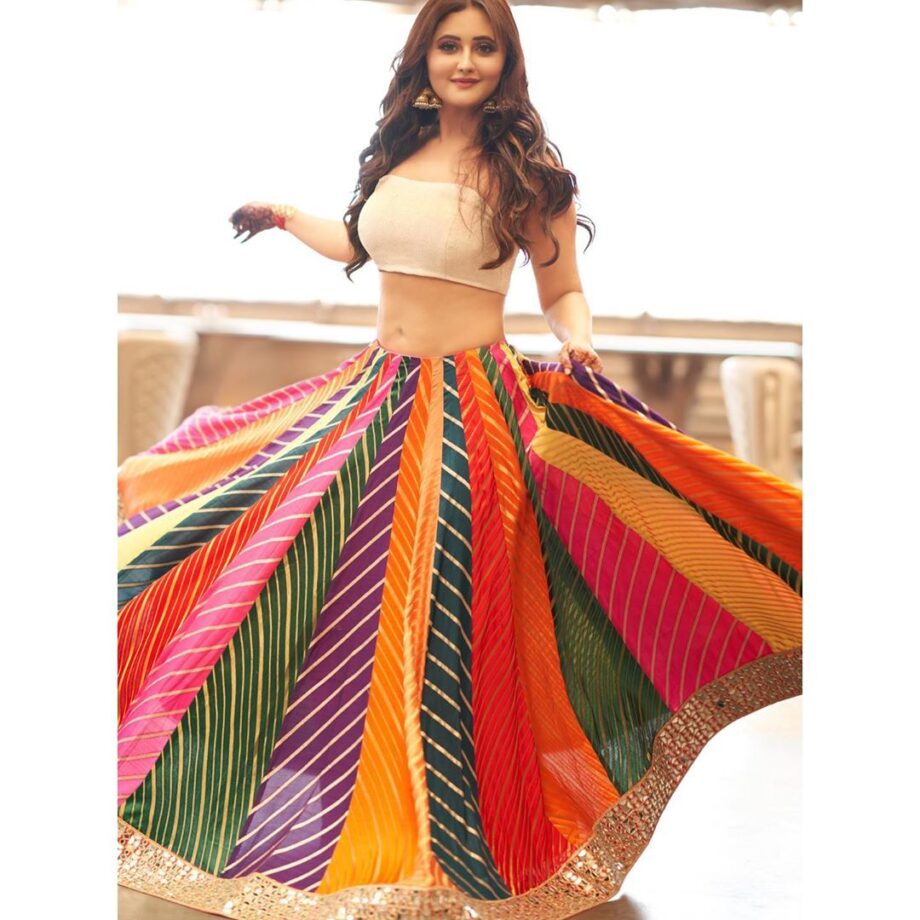 Rashami Desai, Pavitra Punia And Aamna Sharif’s Hottest Belly Curve Photos That Went Viral On Internet - 2