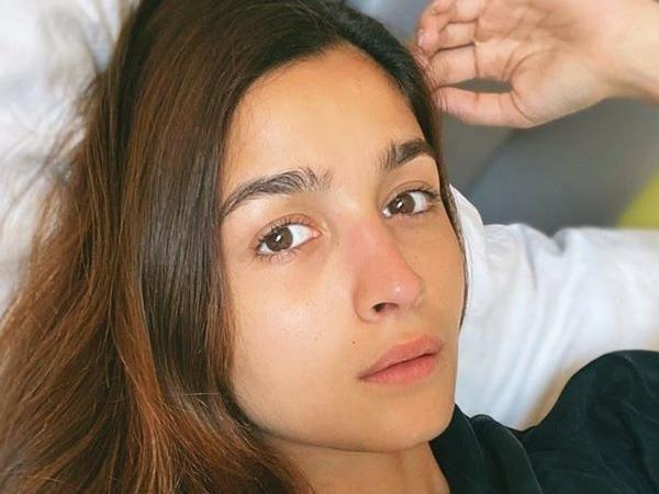 See How Janhvi Kapoor, Ananya Panday, And Alia Bhatt Look Without Makeup - 5