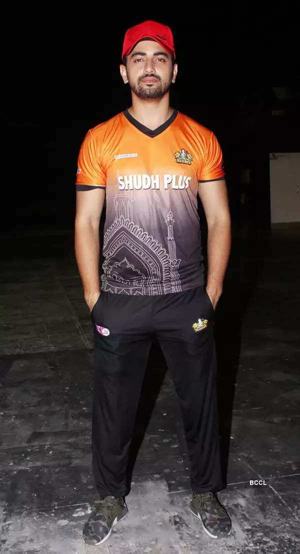 Shaheer Sheikh, Parth Samthaan And Zain Imam Know How To Wear Jersey Fashionably 2