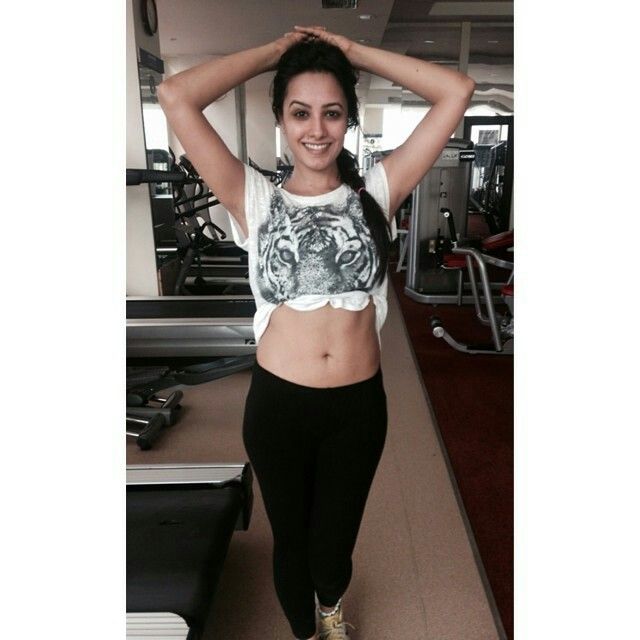 Shivangi Joshi, Anita Hassanandani, And Nia Sharma Look Hottie In Gym Pant! 1