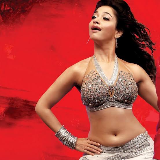 Tamannaah Bhatia Vs Trisha Krishnan Vs Anushka Shetty Vs Hansika Motwani: Which South Heroine Has The Best Belly Curves? Vote Now 3