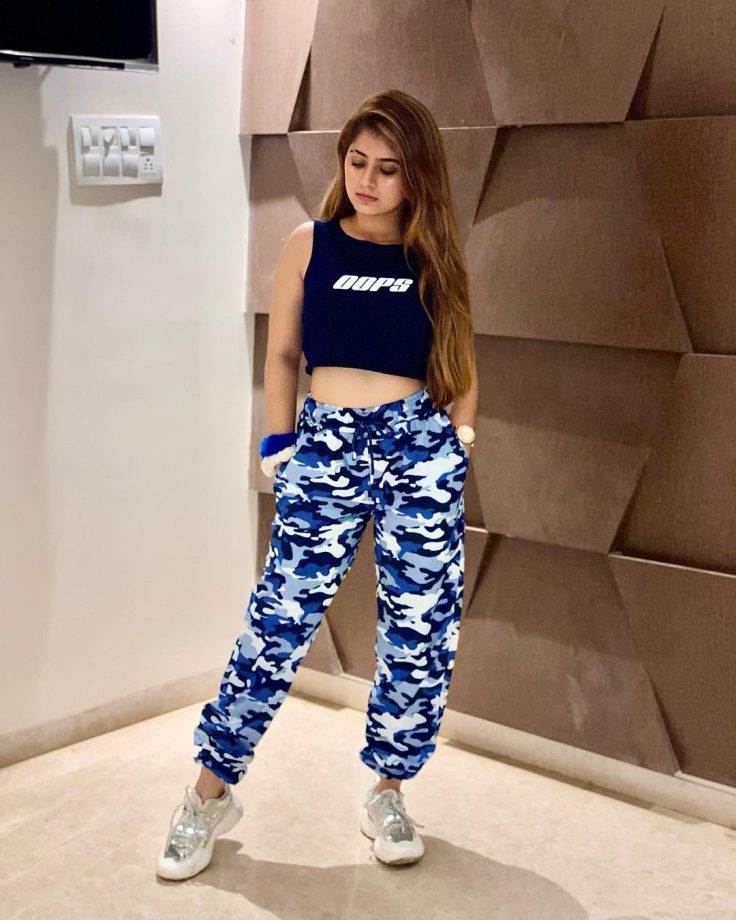 THESE Arishfa Khan’s Crop Top Caused a Sensation on Instagram 817980