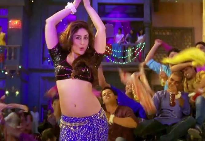 Want Hot Belly Curves Like 'Bebo' Aka Kareena Kapoor? Take Inspiration From These Photos 1