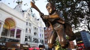 WOW: Shah Rukh Khan and Kajol’s DDLJ statue to be unveiled in Leicester Square, read details