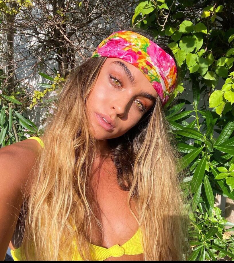 6 Times Sommer Ray Looked Hot In Selfie - 0