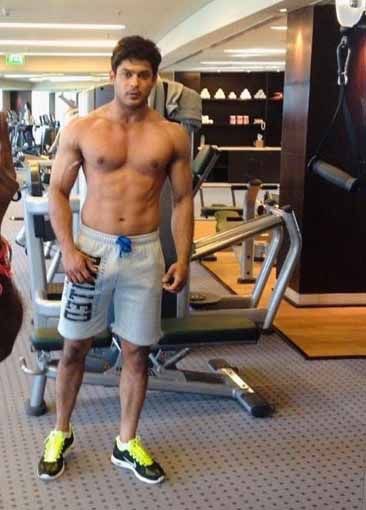 Sidharth Shukla VS Asim Riaz VS Priyank Sharma: Hottest in shirtless looks? - 1