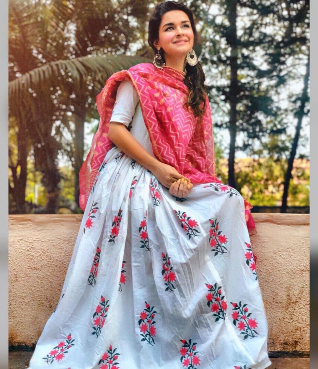 Anushka Sen, Ashi Singh And Avneet Kaur Look Resplendent in Traditional Outfits