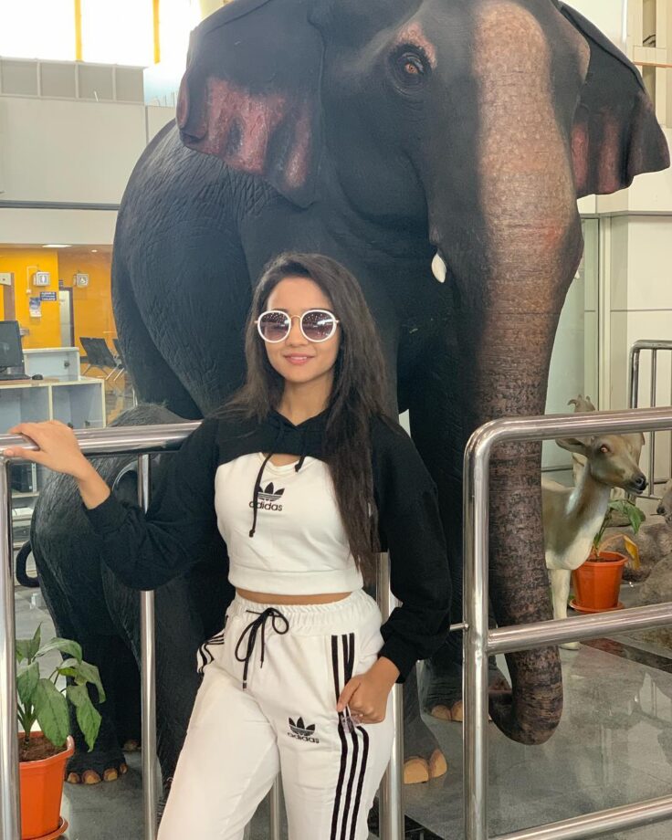 Avneet Kaur, Ashi Singh, Jannat Zubair, Reem Shaikh: Moments in yoga pants - 0