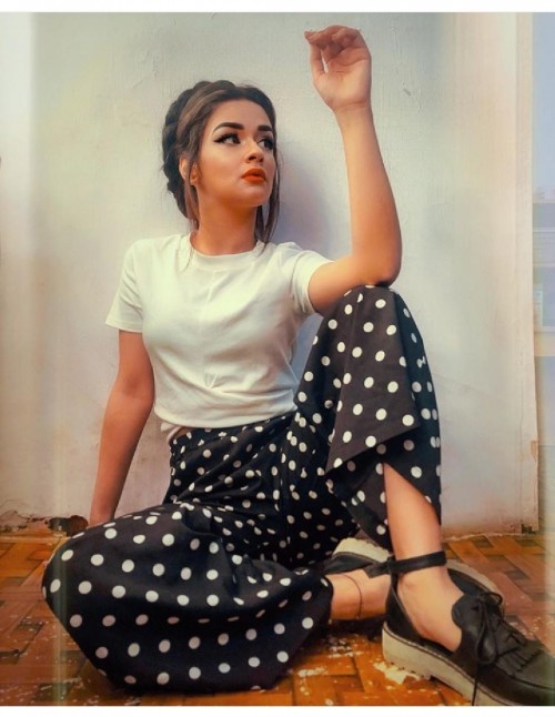 Avneet Kaur's Killer Style in A Polka Dot Outfits 2