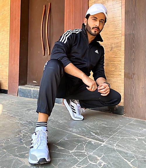 Barun Sobti, Dheeraj Dhoopar, Sumedh Mudgalkar: Hot Guy In Gym Wear - 1