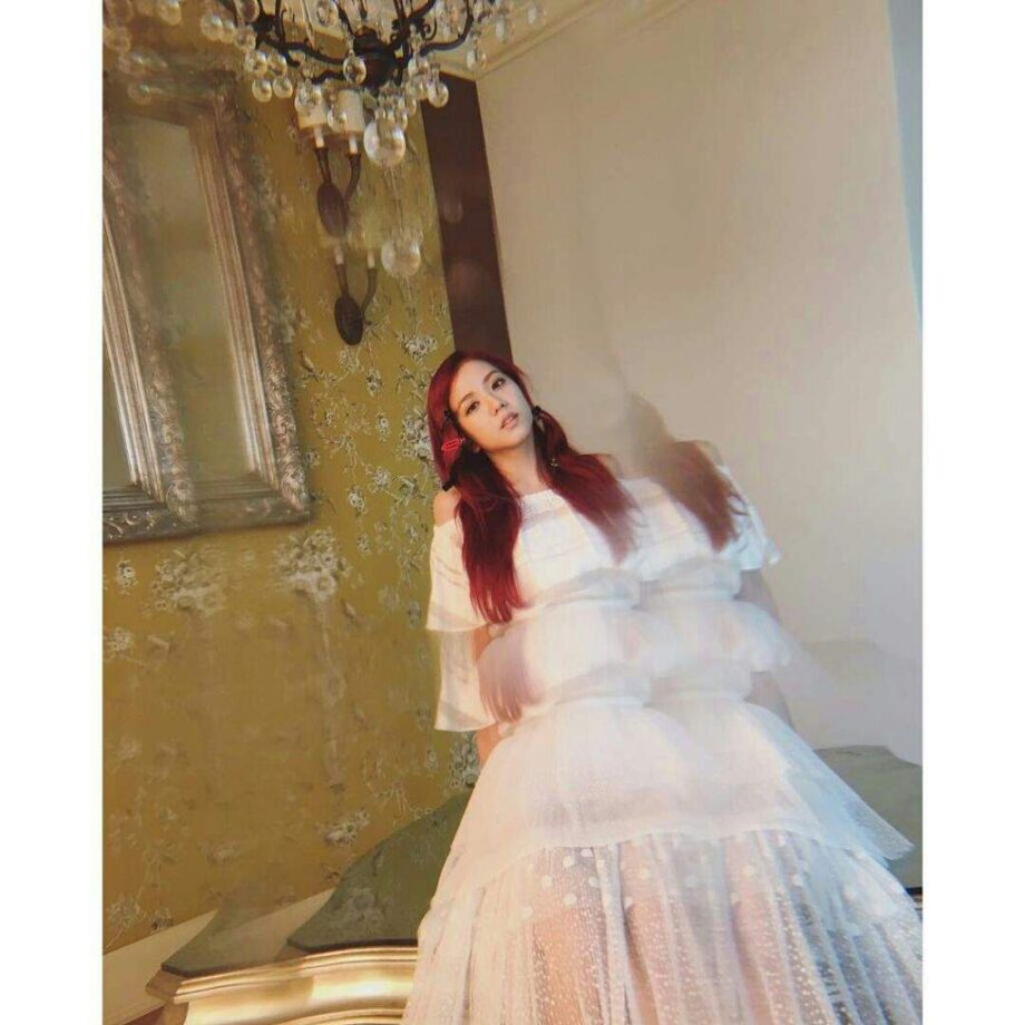 BLACKPINK Rose, Jisoo, Lisa And Jennie’s Glamorous Look In Sequin Gowns Will Leave You Amazed - 3