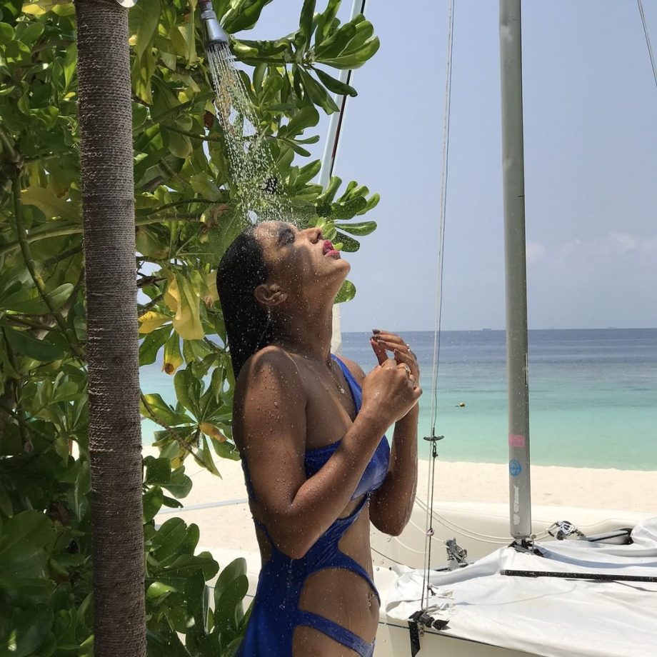 Check Out! Hina Khan, Nia Sharma And Dalljiet Kaur's Mind-Blowing Pics From Maldives Vacation 819074