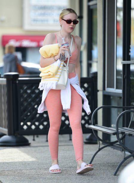 Dakota Fanning Looks A HOTTIE In Gym Pant! - 1