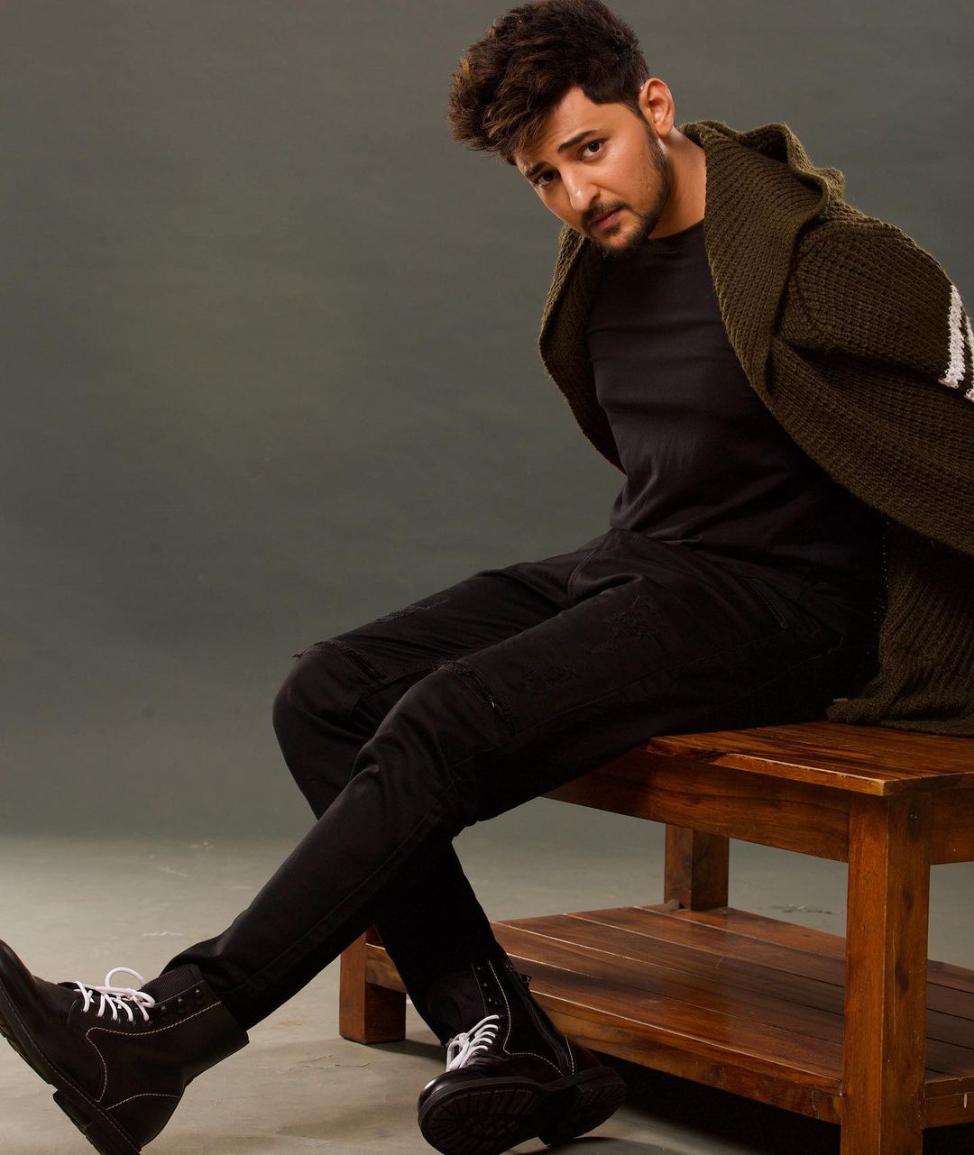 Darshan Raval Knows How To Pull Off Black And White Outfit Like A Pro 5