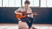 Darshan Raval’s Easy Songs That You Can Learn To Play On Guitar