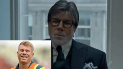 David Warner does a Amitabh Bachchan