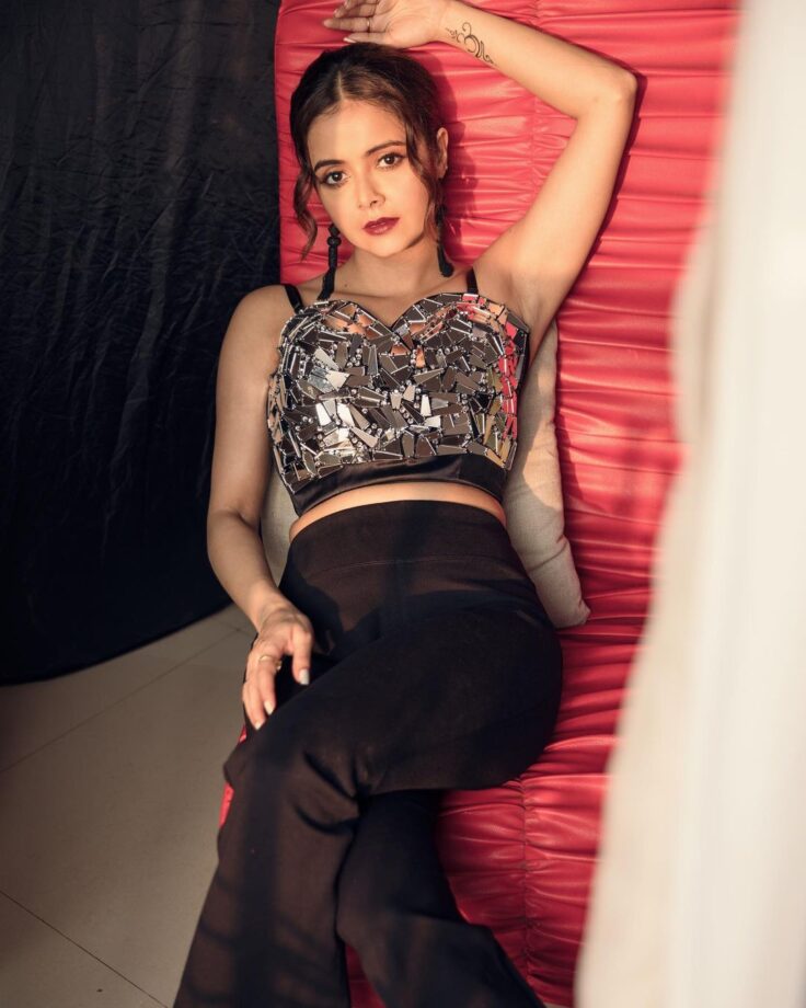 Devoleena Bhattacharjee Looking Drop Dead Gorgeous In These Crop Tops - 0