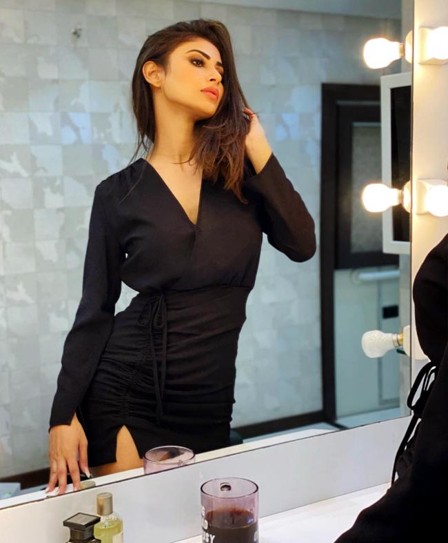 Devoleena Bhattacharjee, Shehnaaz Gill And Mouni Roy’s Embellished Bodycon Outfit Pictures Go Viral - 0