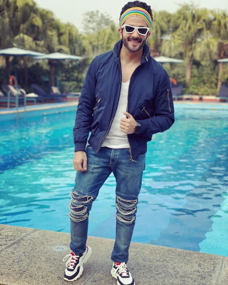 Dheeraj Dhoopar’s Denim Fashion Sets Instagram On Fire; See Pics - 2