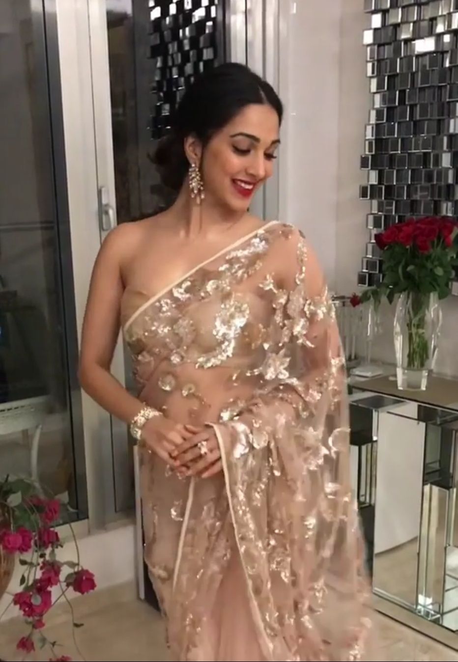 From Kiara Advani To Ananya Panday: Diwali Looks Of These Bollywood Divas 2