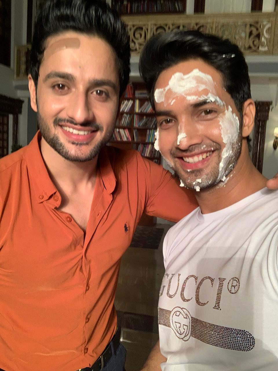 Guddan Tumse Na Ho Payega actor Pratham Kunwar has a fabulous birthday celebration on set 4