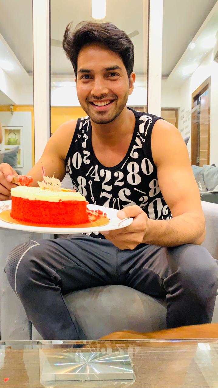 Guddan Tumse Na Ho Payega actor Pratham Kunwar has a fabulous birthday celebration on set 5