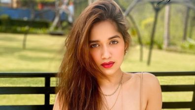 [Hot or Not] Jannat Zubair looks sultry in latest photo in latex pants and red lipstick