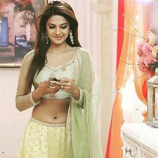 Hottie: Hina Khan, Erica Fernandes, Jennifer Winget's Attractive Moments On Television 791443