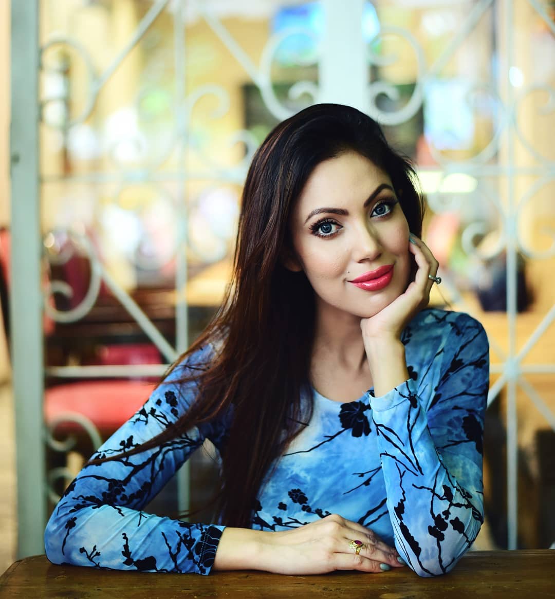 How To Follow Blue Fashion? Take Some Tips From Munmun Dutta 2